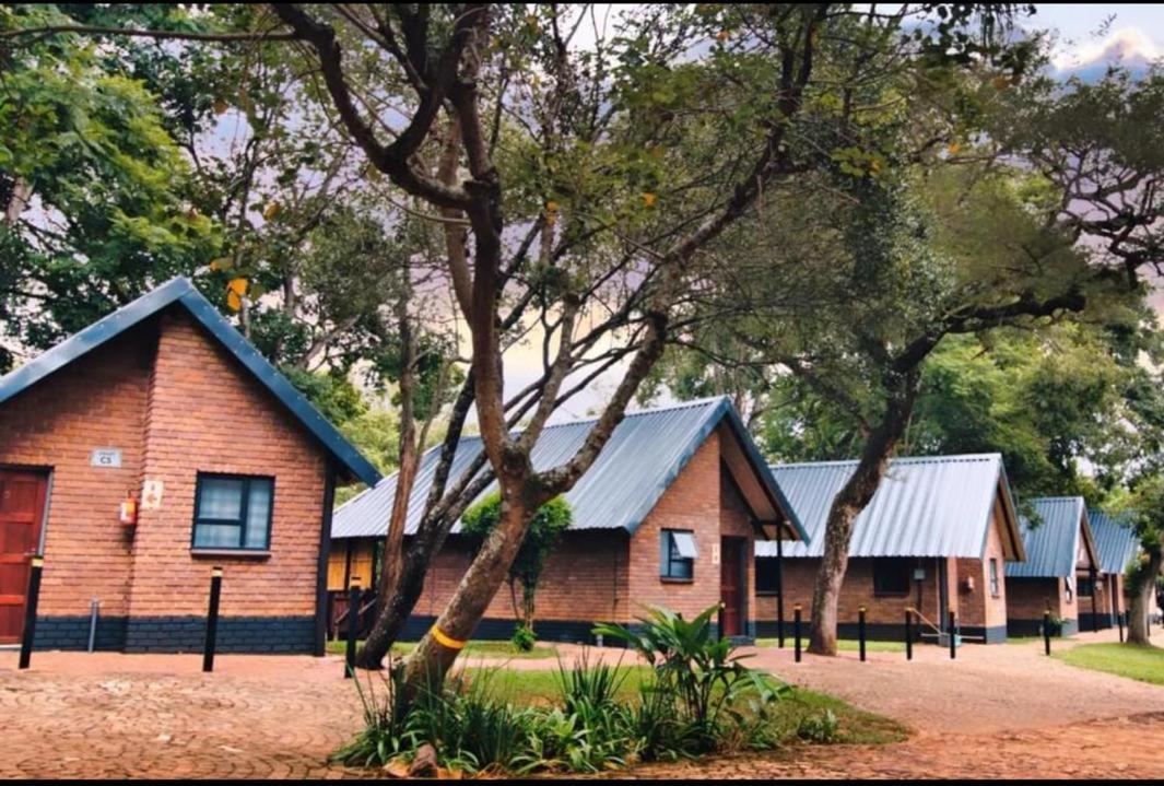 Ndalo Lodge 内尔斯普雷特 外观 照片